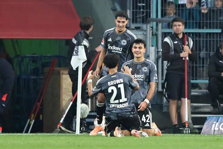 门兴格拉德巴赫迎意甲关键赛,今夜回应争议,话题不断,控场能力受关注 门兴格拉德巴赫迎意甲关键赛,今夜回应争议,话题不断,控场能力受关注