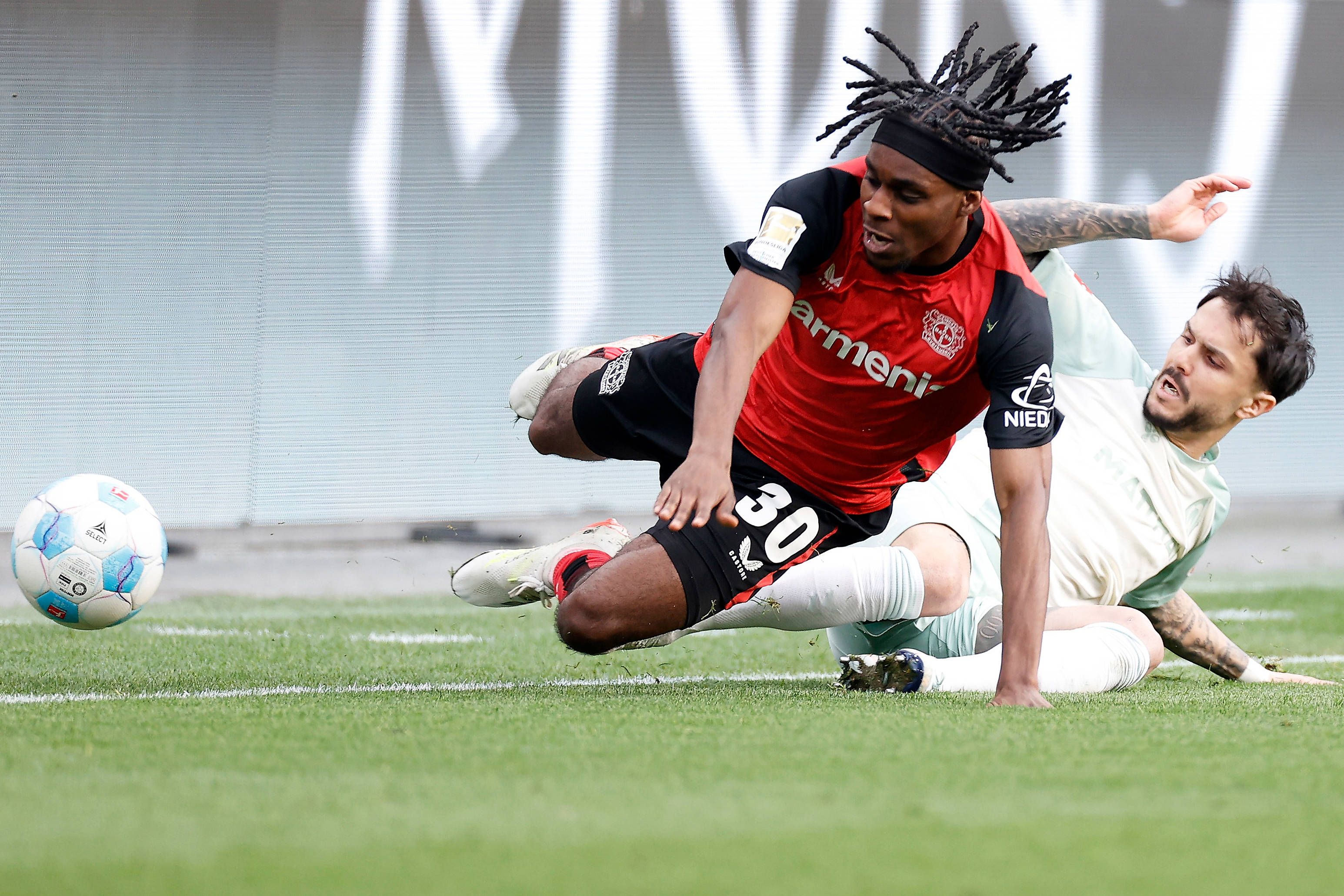 德国杯倒计时，尤文图斯转会期再遭质疑，细节引发关注，悬念犹存，球队文化再被提及的简单介绍